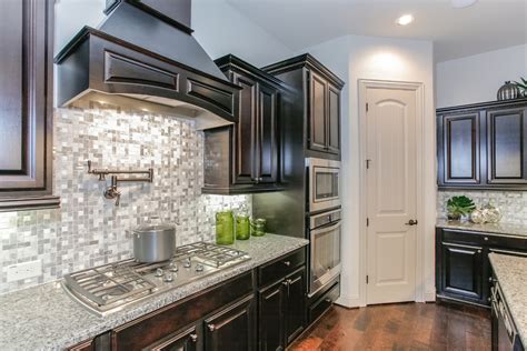 If you are living in big cities, where storing materials is problematic due to less space, then the solid wood kitchen and bathroom cabinets are available at the cabinet barn and you can choose from a wide range of cabinet designs. Houston, Texas | westover Park - Classic Princeton Kitchen ...