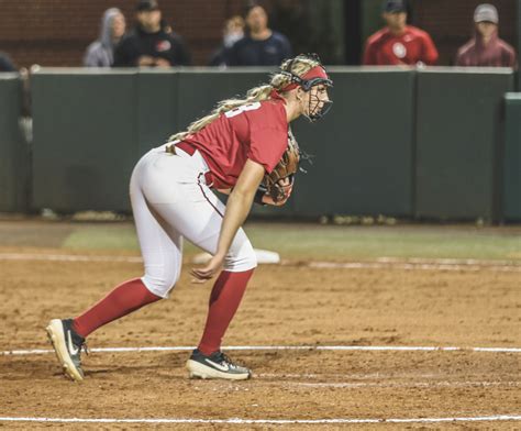Oklahoma S Jordy Bahl Named NFCA National Pitcher Of The Week Sports Illustrated Oklahoma
