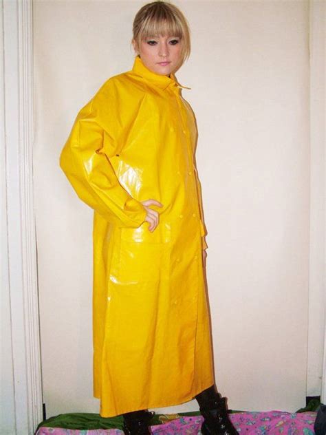 Suzie High Vinyl64 Photos Rainwear Girl Rainwear Fashion Rain Wear