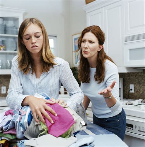 Study Teenage Girls Of Pushy Moms More Successful The Mommy Files