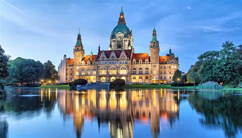 Find deals and phone #'s for hotels/motels around city centre hannover. Hanover travel guide