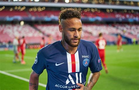 Neymar reported to be one of three PSG players to test positive for 