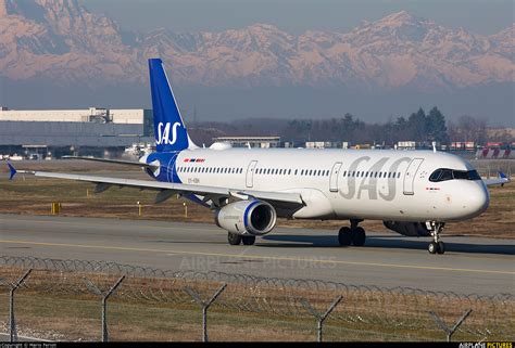 Oy Kbh Sas Scandinavian Airlines Airbus A321 At Milan Malpensa