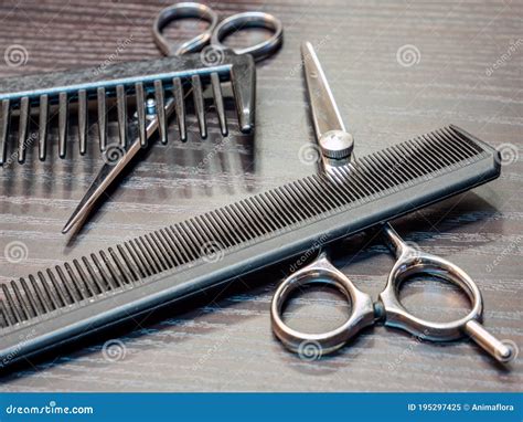 Comb And Scissors Hair Salon Stock Image Image Of Glamor Comb 195297425