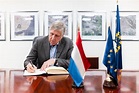 François Bausch signs an administrative arrangement in support of the ...
