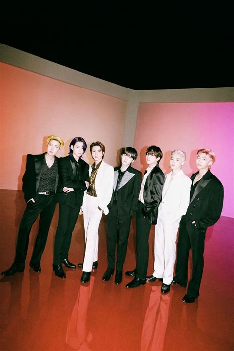 Search, discover and share your favorite yoongi gifs. Pin on Bts