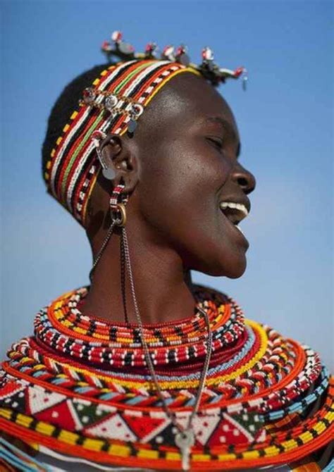 Pin Di Virgola Magazine Su Africa Masai Tribù Africane Fotografia