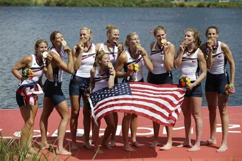 Us Rowers Including Coxswain Mary Whipple Center Caryn Davies