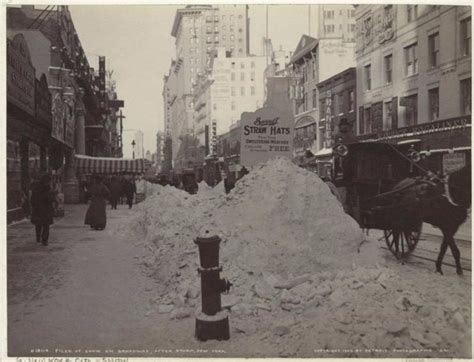 15 Amazing Vintage Photographs Show How New York City Dealt With Snow