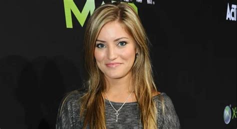 justine ezarik ijustine measurements height weight bra size shoe size