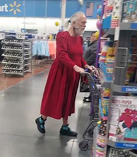 9 Most Weirdly Dressed People You Will Ever See In Walmart Genmice