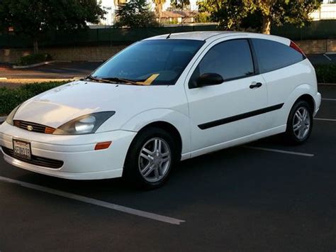 Buy Used 2003 Ford Focus Zx3 Hatchback 3 Door 20l4 Cly 5 Speed