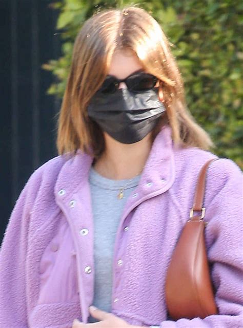 Kaia Gerber Steps Out For Pilates In Ugg Classic Ultra Mini Boots