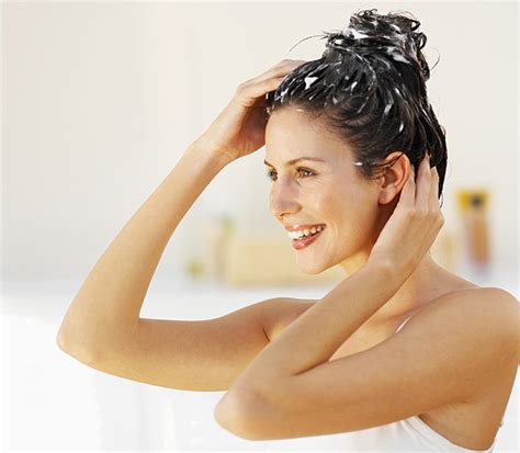 You can wash your cotton clothes with a mild detergent; Beauty question: What temperature should I wash my hair?