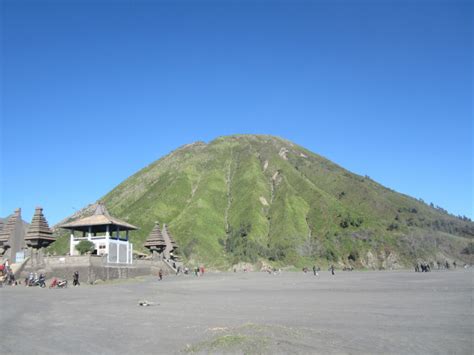 Fantastic Sunrise With One Day Mount Bromo Ijen Tour Package Ijen
