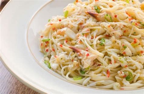 Add the shrimp, garlic, 1/2 teaspoon of salt, and 1/2 teaspoon of pepper. Imitation Crab Linguine Recipe | Recipe | Linguine recipes ...