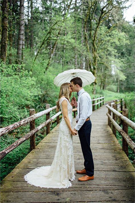 Find over 100+ of the best free wedding day images. 8 Creative Photo Ideas For A Rainy Wedding Day
