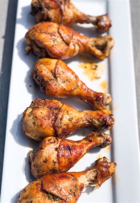 Cooked with chickpeas, asparagus, and peas and with a generous amount of sauce, that's both rich store any leftover baked chicken drumsticks in an airtight container in a fridge for up to three days. Chicken Drumsticks In Oven 375 : Herb Roasted Chicken ...