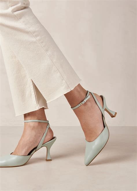 Alohas Cinderella Lush Green Leather Pumps In Natural Lyst
