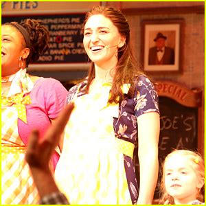 Sara Bareilles Makes Her Broadway Debut In Waitress Photos