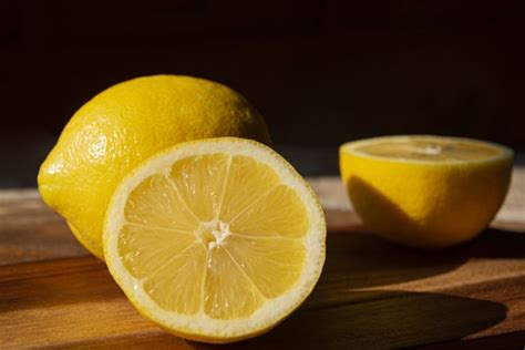 Cómo alejar las malas vibras del hogar con limón y sal