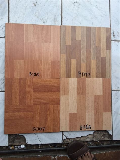 Selain itu, daya tahannya sangat baik dan sudah menggunakan sistem pembuatan lantai vinyl terbaru sehingga jenis lantai vinyl ini layak dijadikan sebagai pilihan. Jual Vinyl Borneo 1.5mm Serat Kayu Untuk Pelapis Lantai ...