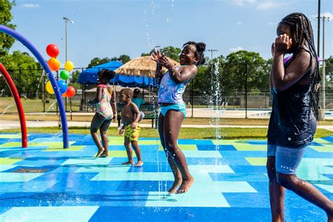 Swimming Pool And Splash Pad Flooring Life Floor — Life Floor