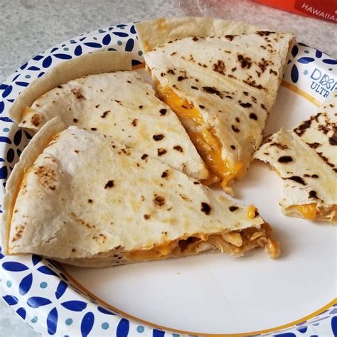 Get its full nutrition information including fat, sugars, protein, carbs, weight watchers points and allergens. Copycat Taco Bell Quesadilla - alldelish