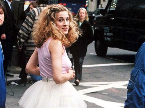 carrie bradshaw s wildest outfits on sex and the city