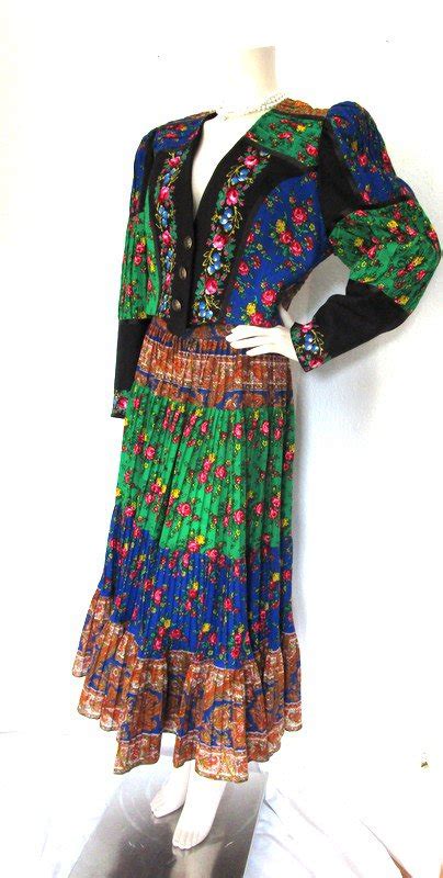 We would like to show you a description here but the site won't allow us. Dagmar Hauser, Luxus Folklore Kostüm Gr.40, Bunt, maxi ...
