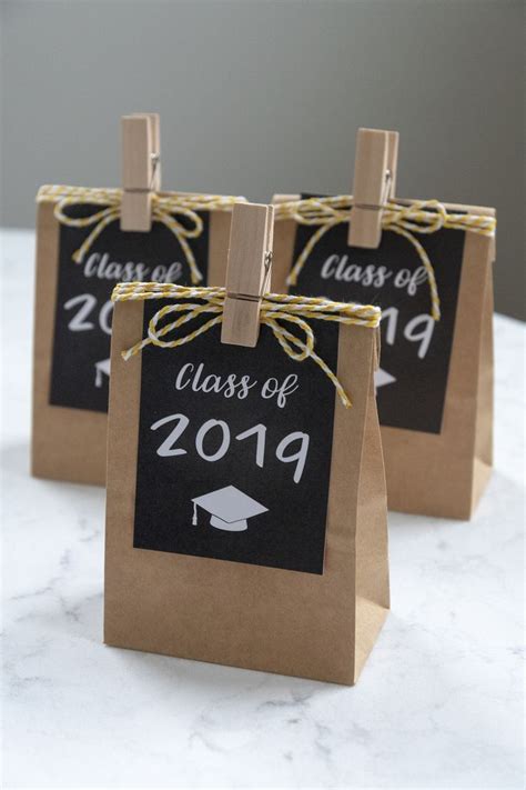 Graduation Party Favors With Free Printable Graduation Diy Graduation Party Favors Diy