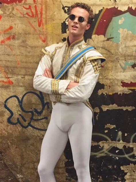 Pin On Male Ballet Dancers