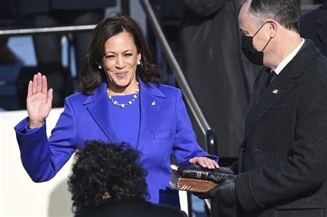 Kamala Harris Sworn In As First Female And Black Us Vice President