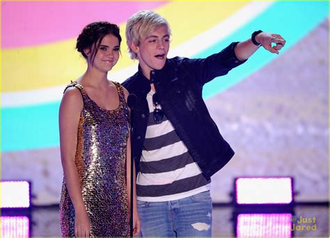Ross Lynch And Maia Mitchell Teen Choice Awards 2013 Photo 586911 Photo Gallery Just Jared Jr