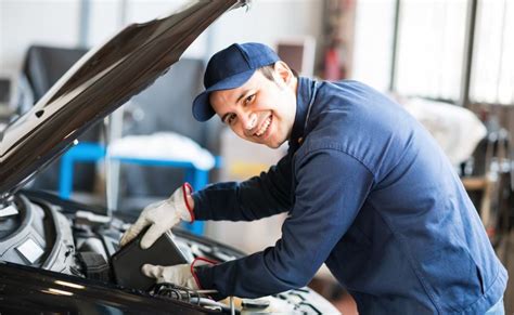 Tips #2 kita kali ini ialah ingin mengajar bagaimana nak memandu kereta dengan cool? 11 Tip Servis Komponen Kereta Secara DIY Sebelum Mulakan ...