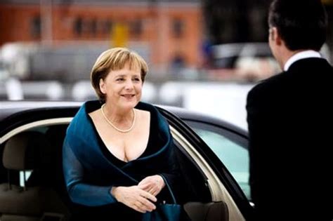 Angela Merkel überrascht Mit Sexy Dekolteé Promis Kurioses Tv