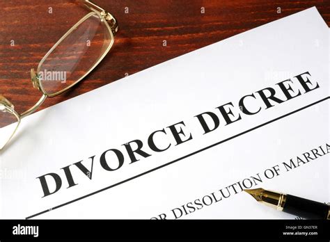 Divorce decree hi-res stock photography and images - Alamy