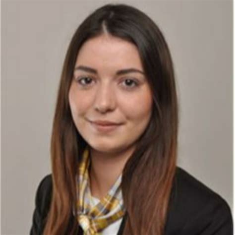 Roxana Wagner Aml Analyst Commerzbank Ag Xing