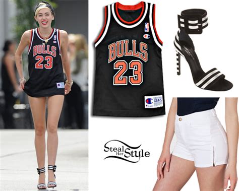 Miley Cyrus Clothes And Outfits Steal Her Style Page 29