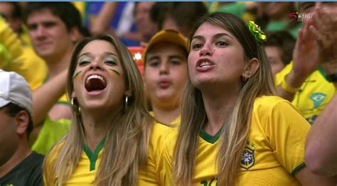 Brazil Fans Of World Cup 2014 Hot Football Fans Football Cheerleaders Soccer Fans