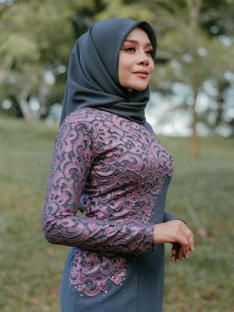 Pin Oleh Shahriman Idris Di Hijab And Jilbab Style Inspirasi Fashion Hijab Busana Hijab Modern