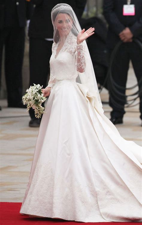 Almost every fan of the british royal family can recall seeing kate middleton walk up the steps of and if you're a bride preparing for her fall nuptials, princess kate's second look might be the ultimate. Royal evening wedding dresses: Meghan Markle's, Princess ...