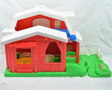 Fisher Price Little People Farm Barn Set W Sound Farmer And Many