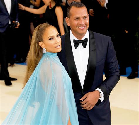 Jennifer Lopez Rocks Out During Car Ride With Alex Rodriguez