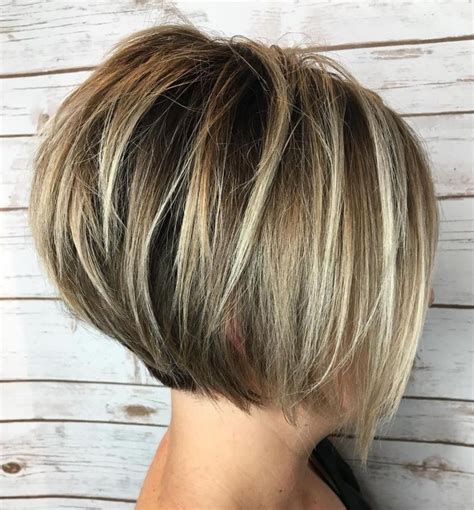 Jaw Length Stacked Bob With Highlights Short Hair With Layers Thick