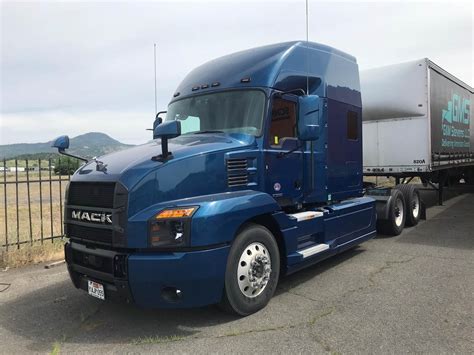 2019 Mack Anthem 64t Sleeper Semi Truck 70 Mid Roof Sleeper Mp8