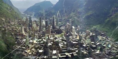 While the introduction of cap's shield is the first time a vibranium weapon is used outside of wakanda, it perhaps more significantly offers a clue into why wakanda chose to isolate themselves. Wakanda: Five facts about Black Panther's country