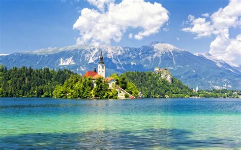 Explore the outstanding natural beauty of Slovenia