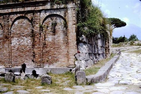 Castellum Aquae, Pompeii. 1964. Looking north, with Vesuvian Gate on ...