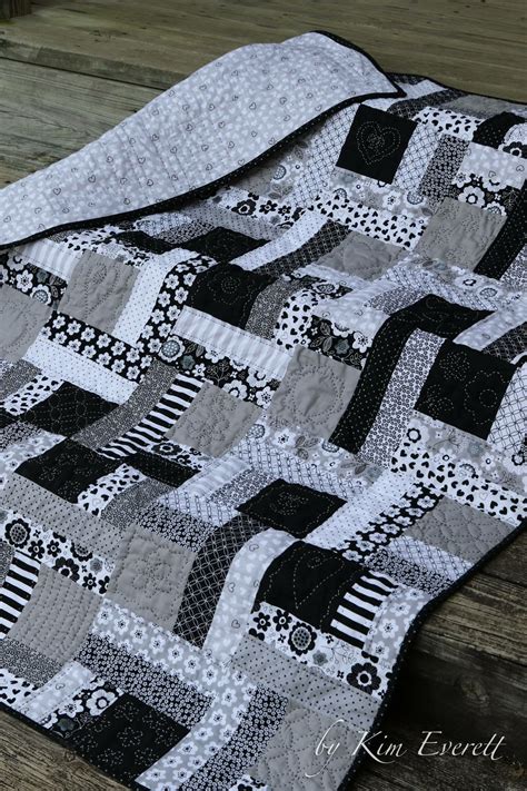 Black And White Jelly Roll Twist Hand Quilted Jelly Roll Quilt
